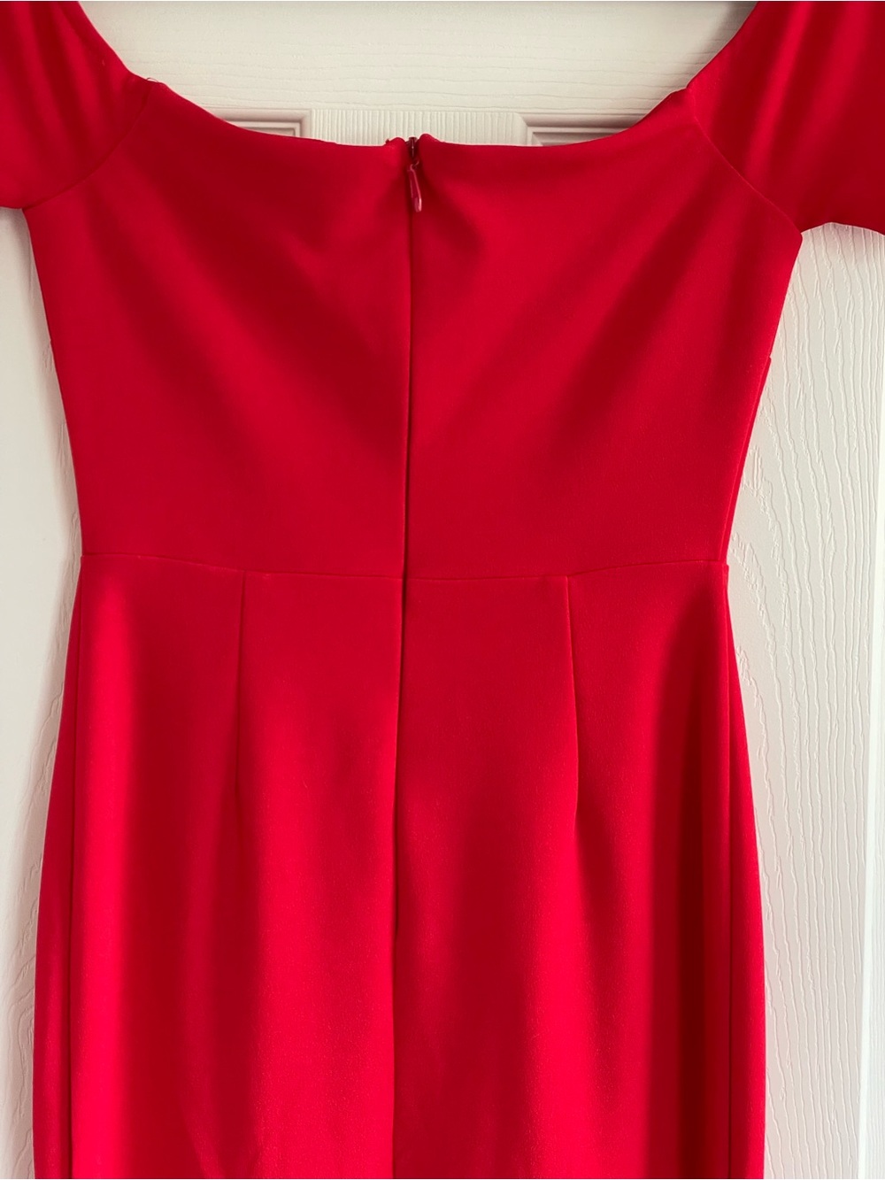 Lulu’s Red Off Shoulder Maxi Dress Formal Evening Gown Size S Flattering Fitted - Picture 10 of 10
